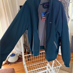 Patagonia Men's Teal Windbreaker